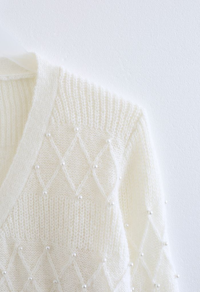 Cardigan en tricot à décor de perles à texture diamant en blanc