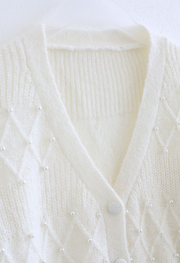Cardigan en tricot à décor de perles à texture diamant en blanc