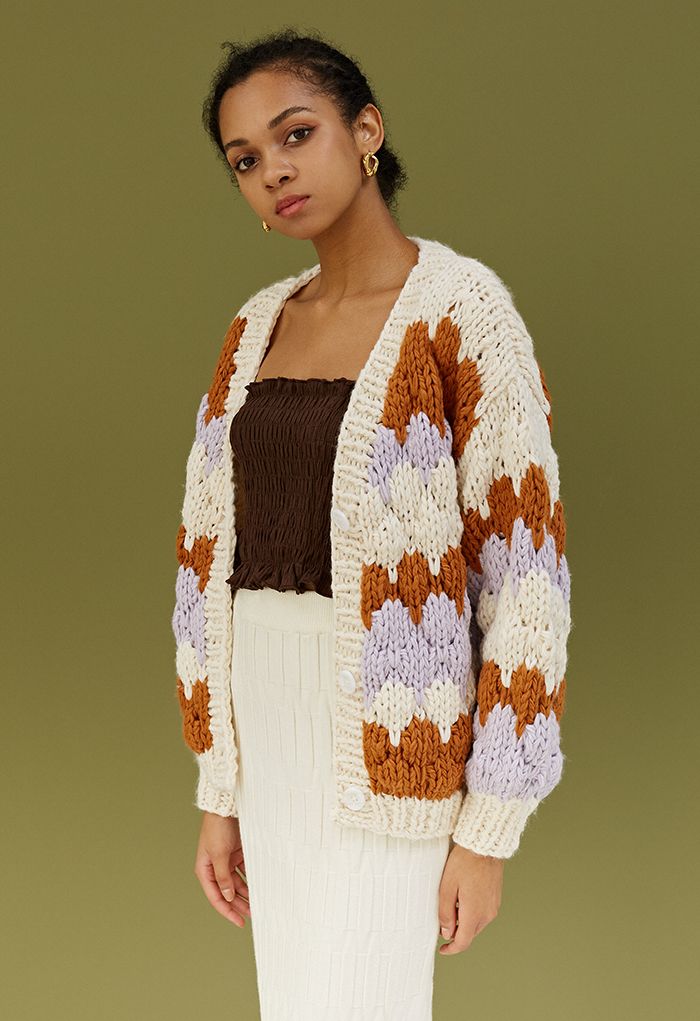 Cardigan épais tricoté à la main à col en V et couleurs contrastées en crème