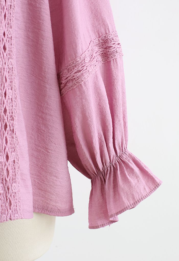 Chemise ample à manches bouffantes et bordure en crochet en violet