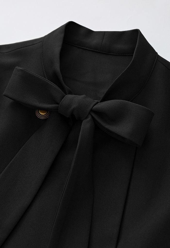 Manteau ceinturé à double boutonnage avec nœud papillon Exquis en Noir