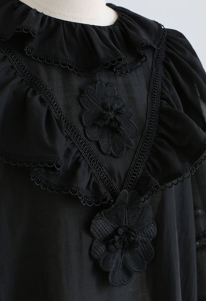 Chemise brodée florale à col de poupée à plusieurs niveaux en noir