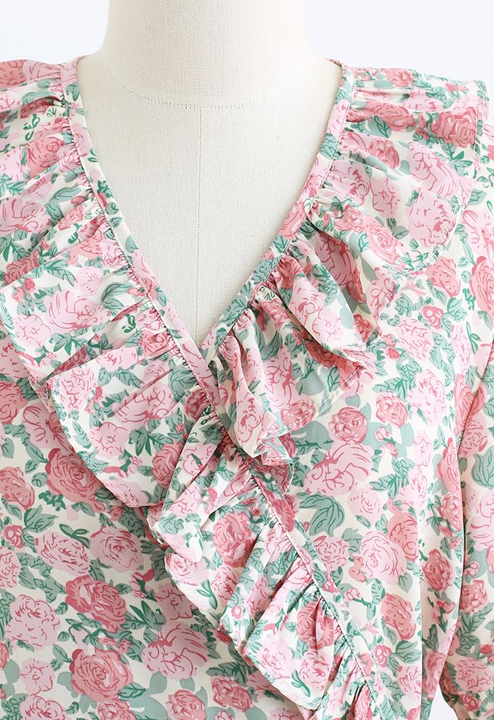 Robe portefeuille fleurie à volants en rose