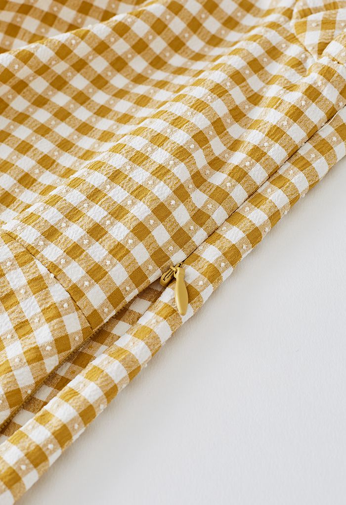 Chemise courte en mousseline de soie torsadée à l'avant en vichy jaune