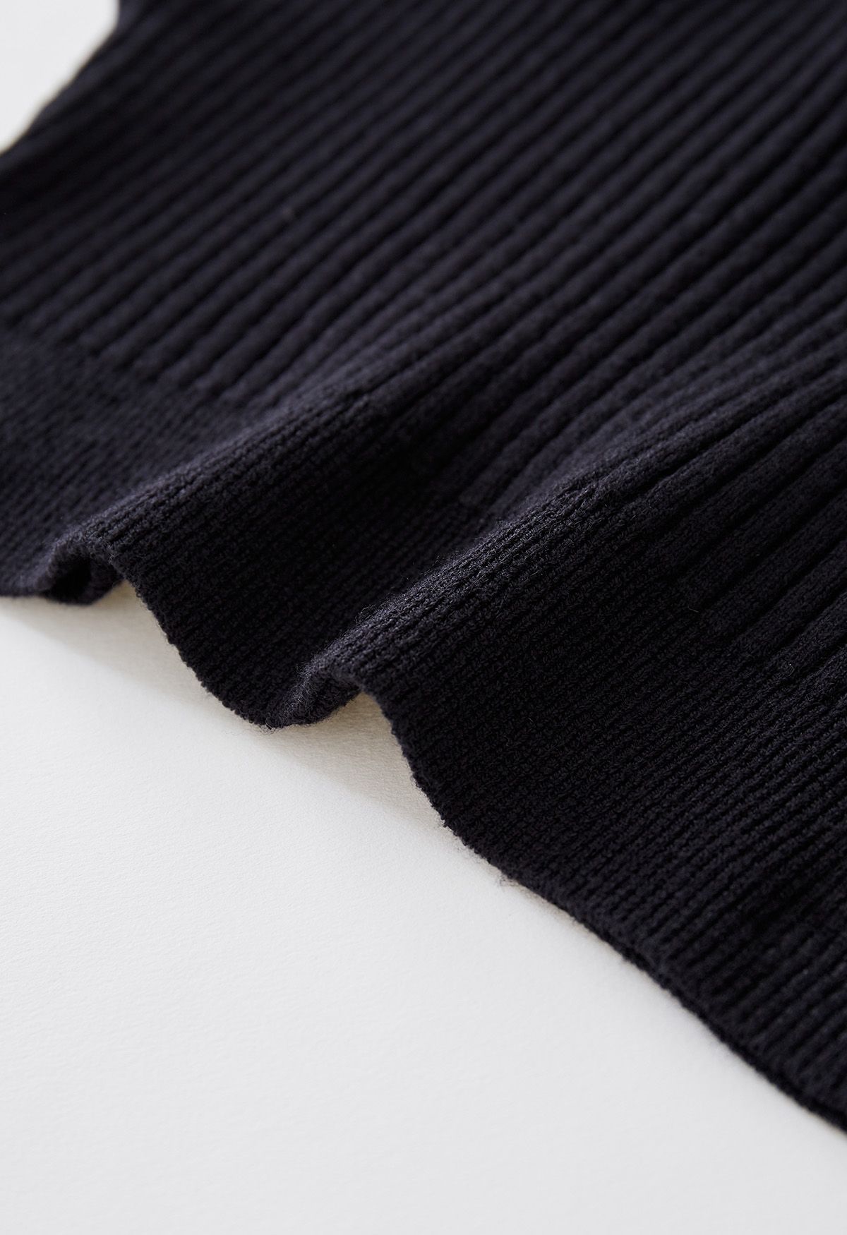 Haut court en tricot cami côtelé ultra-doux en noir