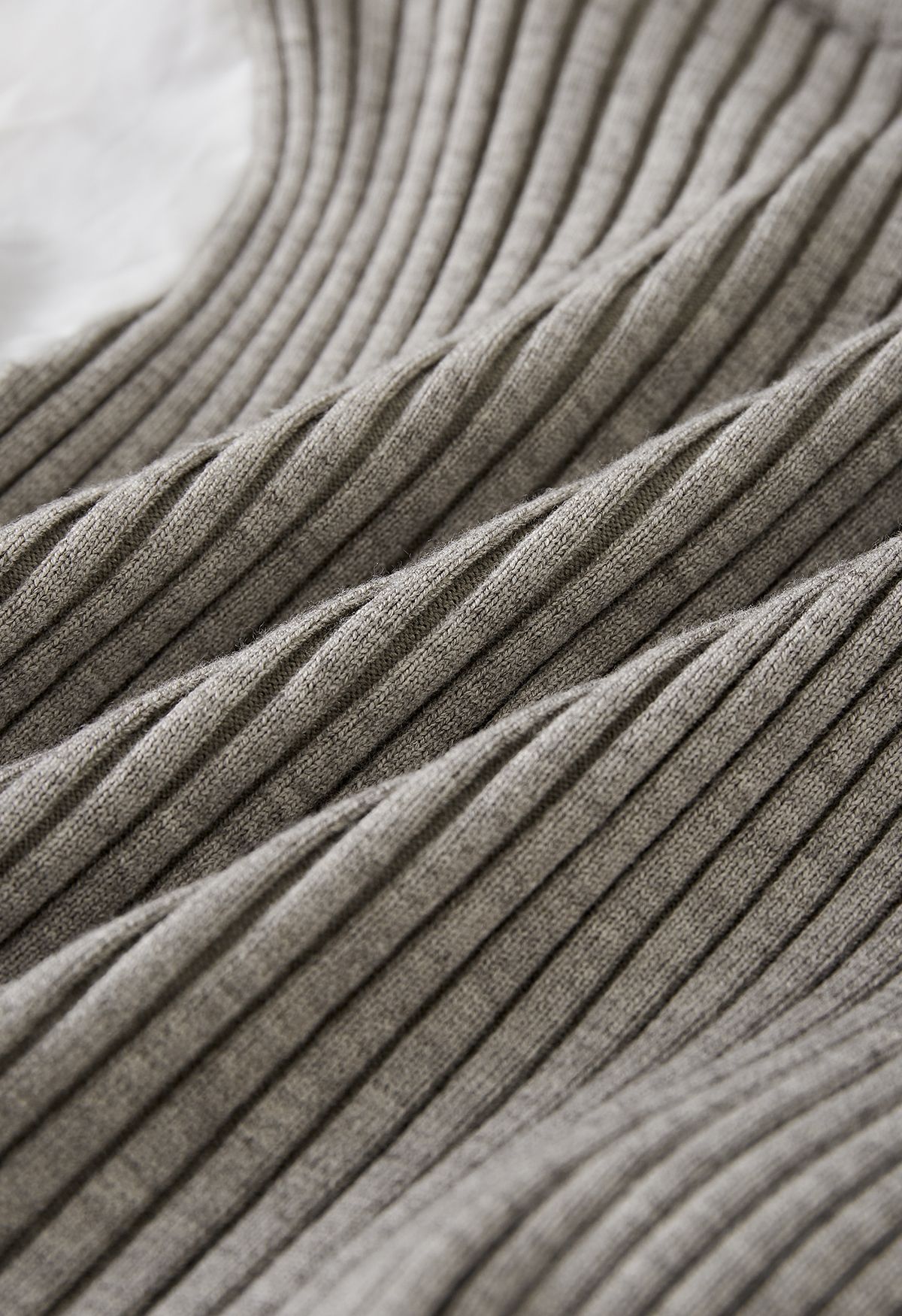 Chemise épissée asymétrique en tricot côtelé en gris