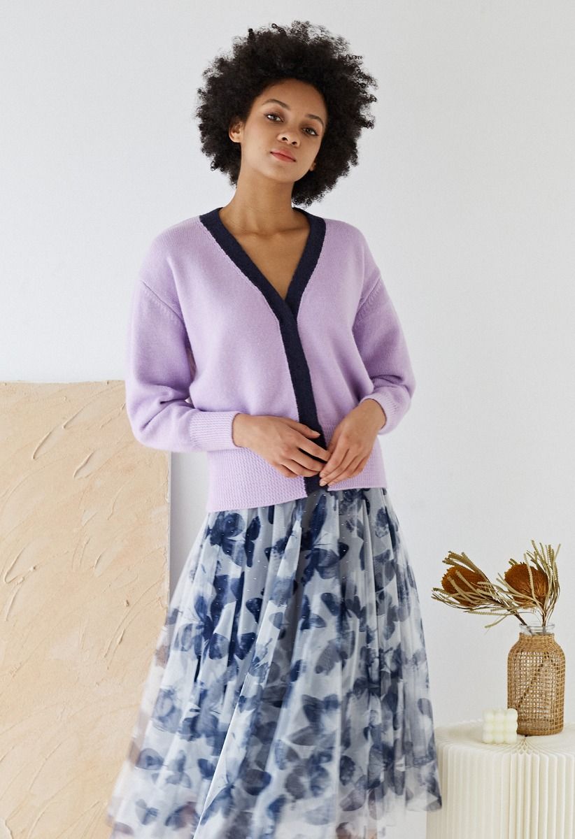 Cardigan en tricot à col en V et bords contrastants en lilas
