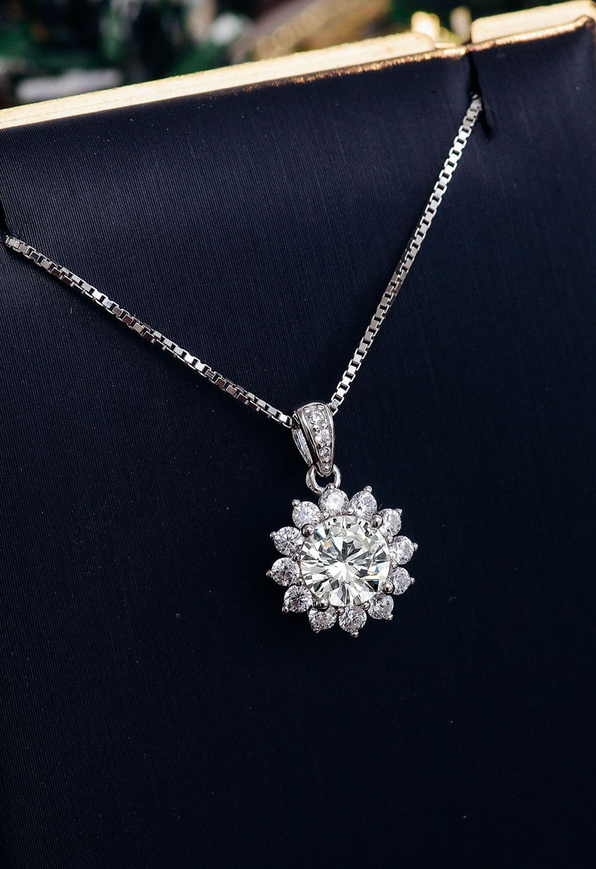 Collier de diamants Moissanite Halo Floral Blooming