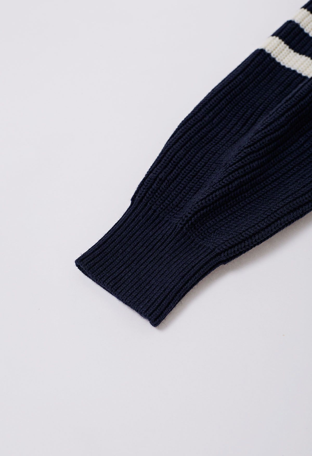 Pull en tricot rayé à col à rabat et fermeture éclair en bleu marine