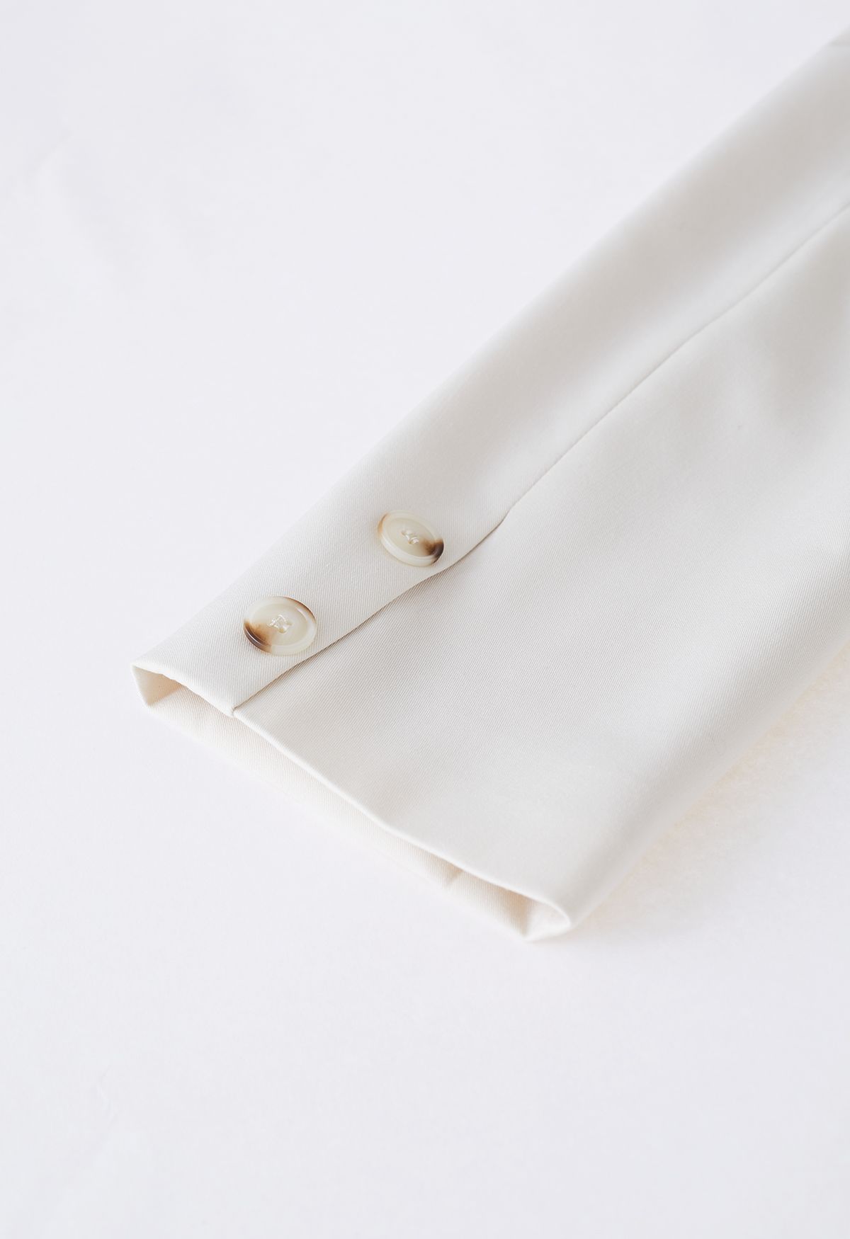 Blazer droit à plis latéraux en ivoire