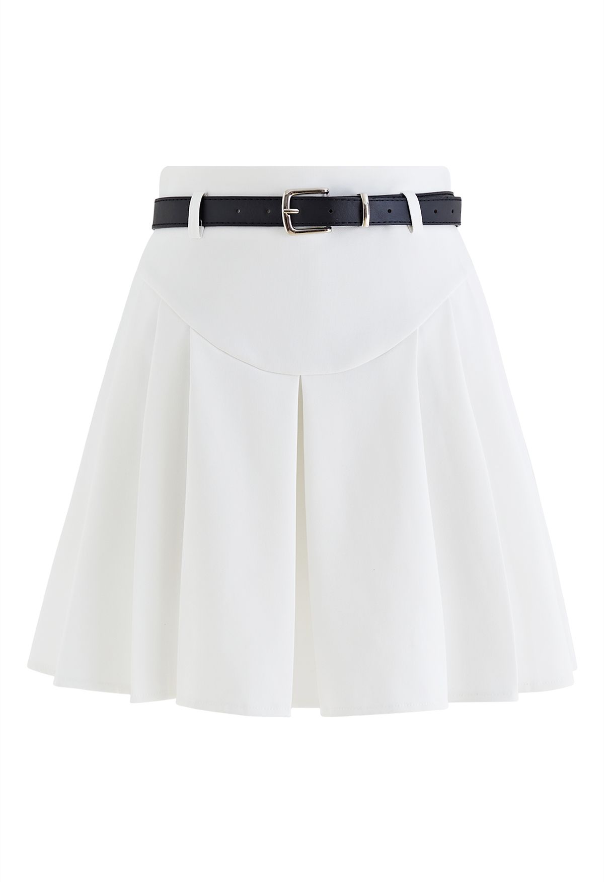 Mini-jupe plissée avec ceinture et détails de coutures en blanc
