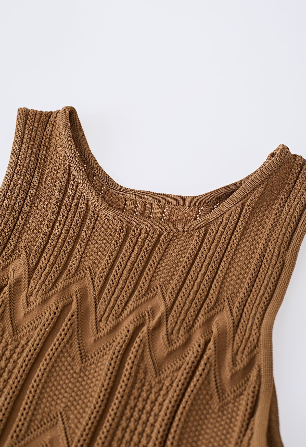 Robe sans manches en tricot à texture épissée en marron