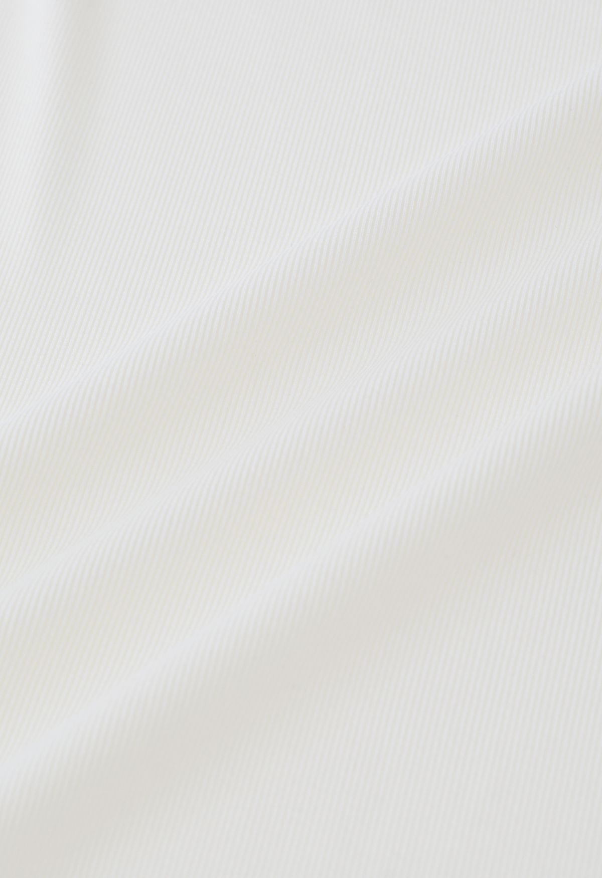 Robe caraco à ourlet à volants de couleur unie en crème