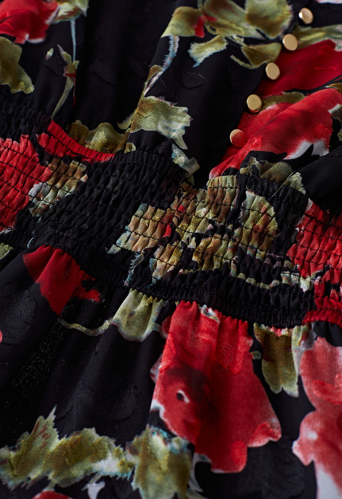 Robe en mousseline boutonnée à volants en jacquard floral en noir
