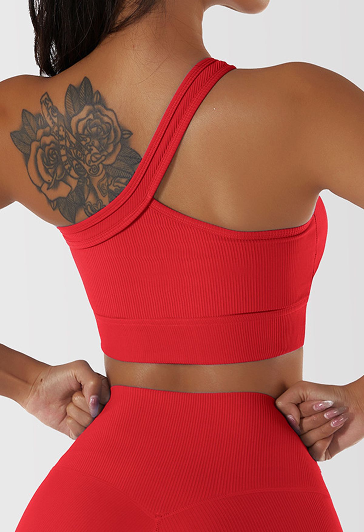 Soutien-Gorge de Sport Côtelé à Col Halter Oblique en Rouge