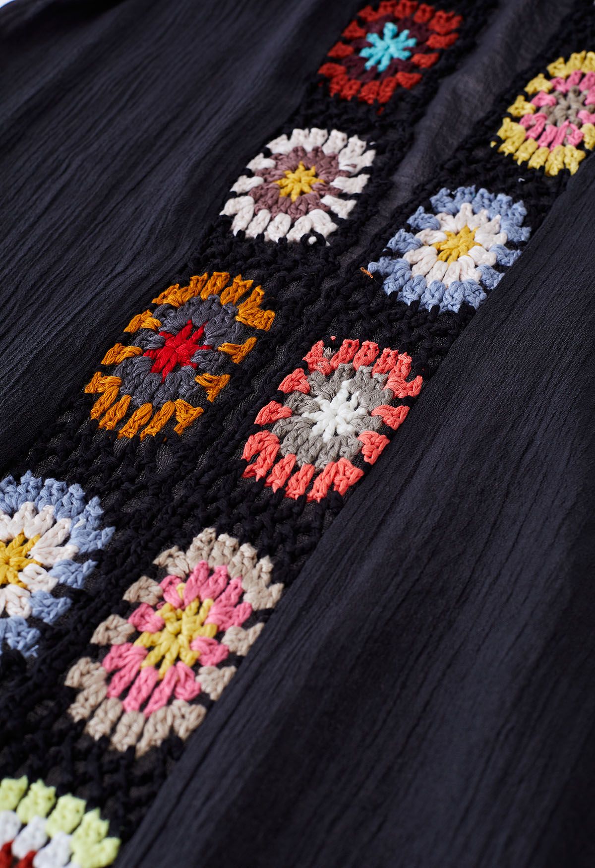 Kimono à pampilles en crochet coloré en noir