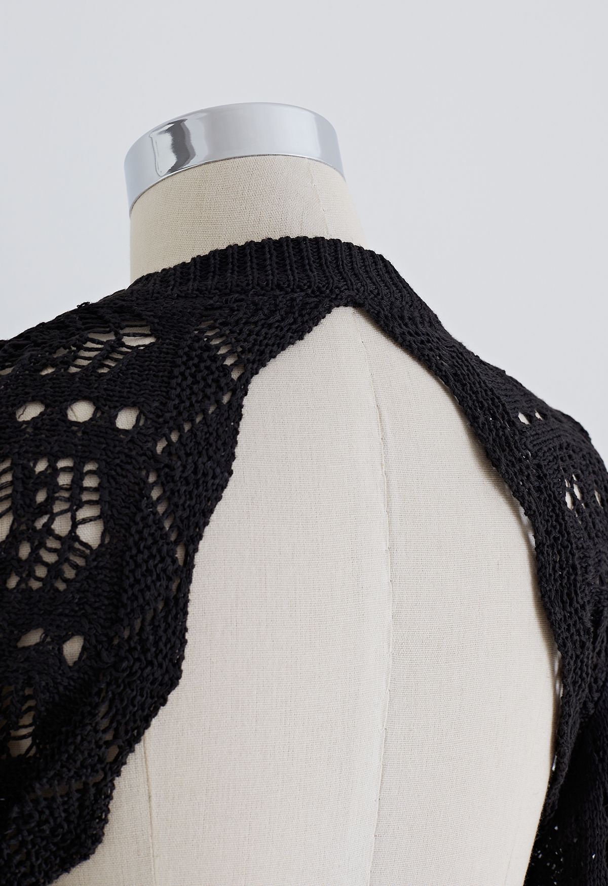 Couverture en tricot évidé à dos ouvert en noir