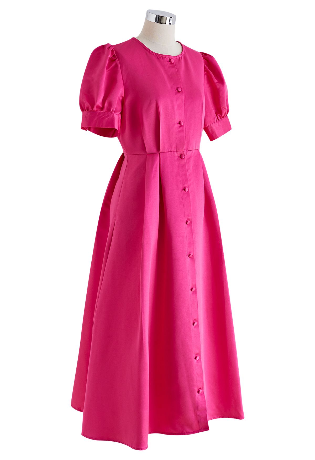 Robe mi-longue boutonnée en satin brillant rose vif