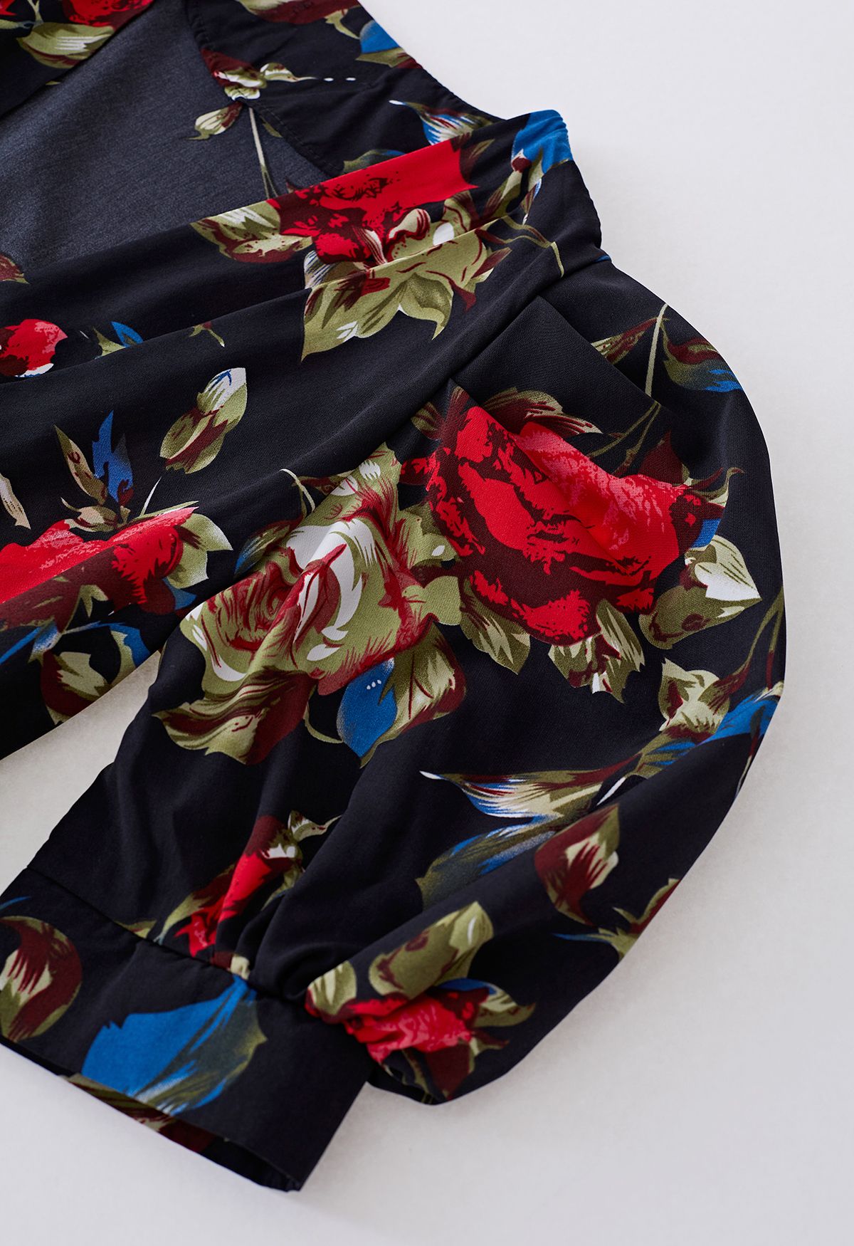 Robe portefeuille asymétrique à imprimé rose vif en noir