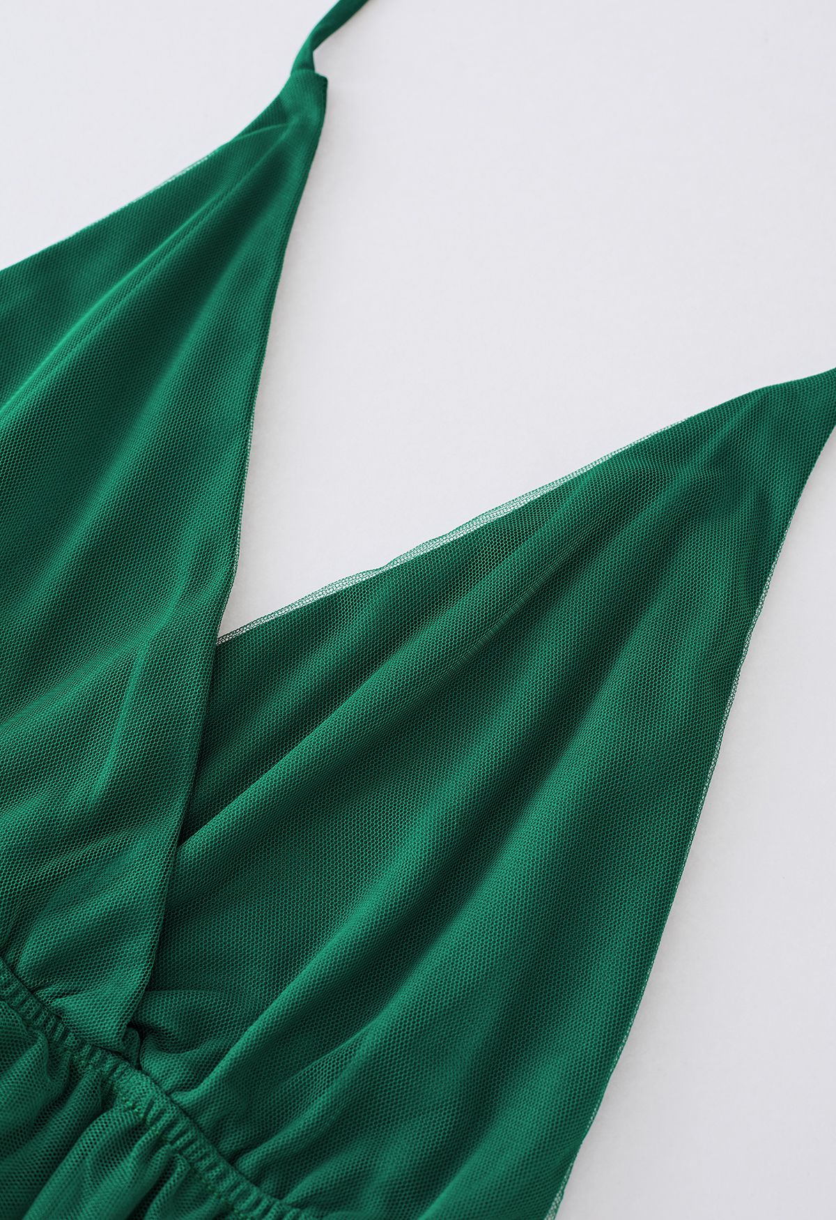Robe en tulle à mailles croisées à dos ouvert en vert
