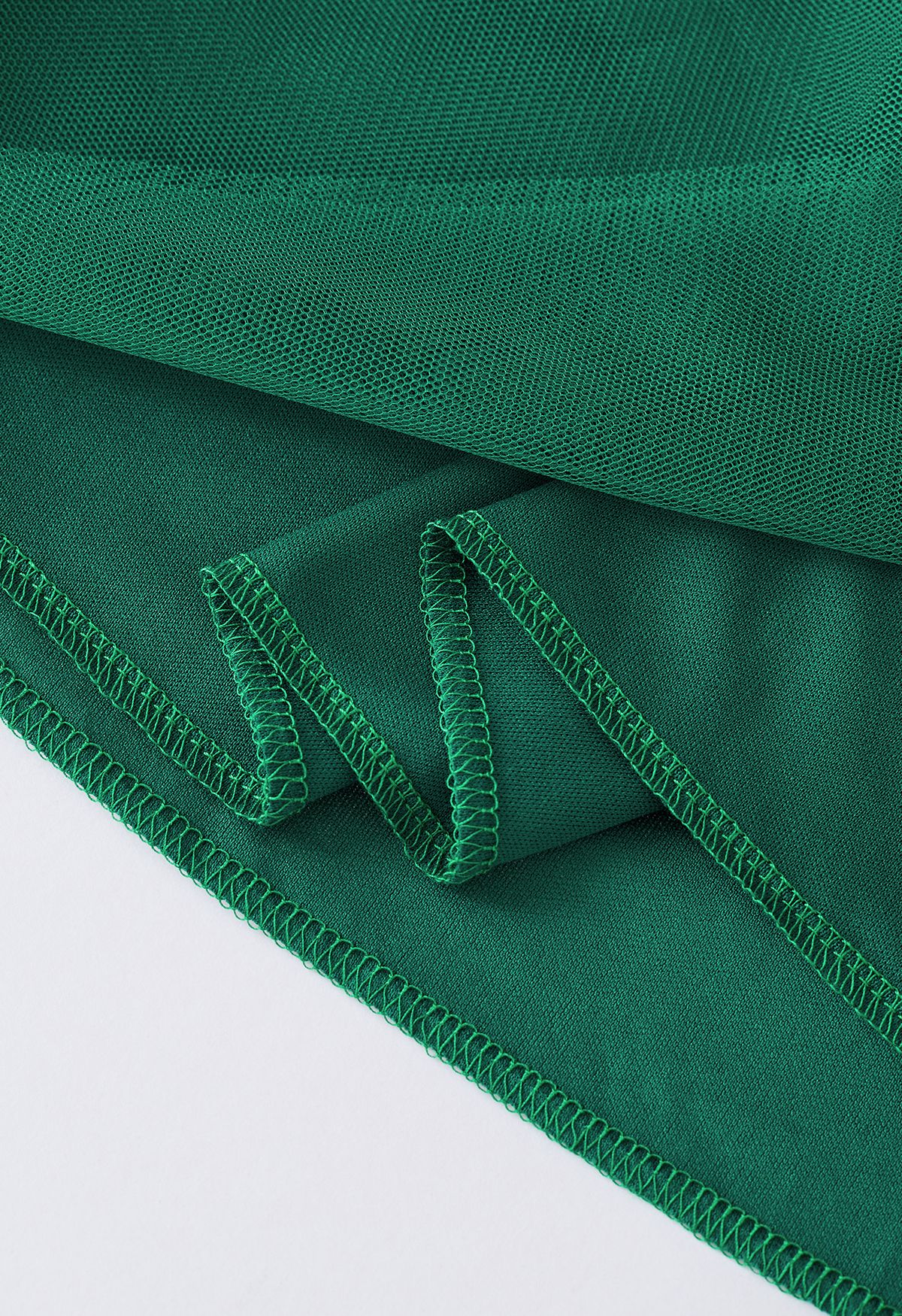 Robe en tulle à mailles croisées à dos ouvert en vert