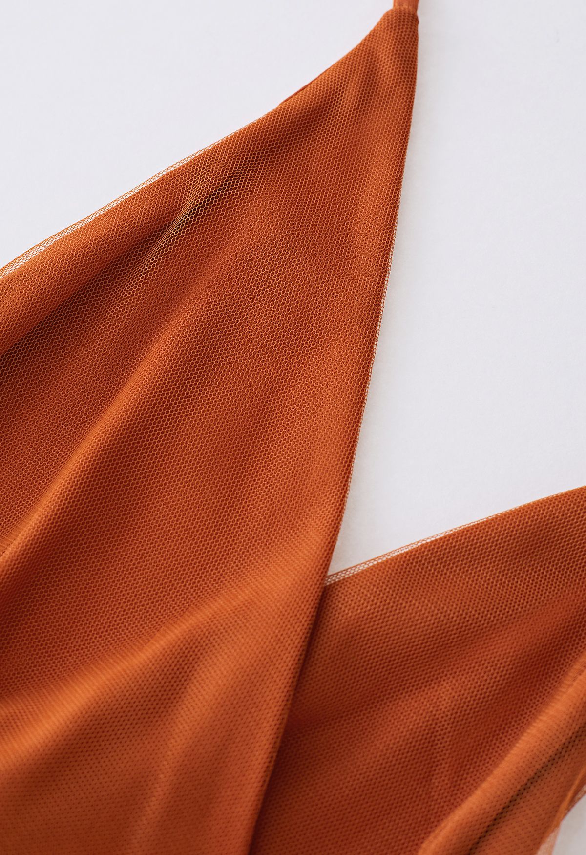 Robe portefeuille en tulle à mailles croisées à dos ouvert en orange