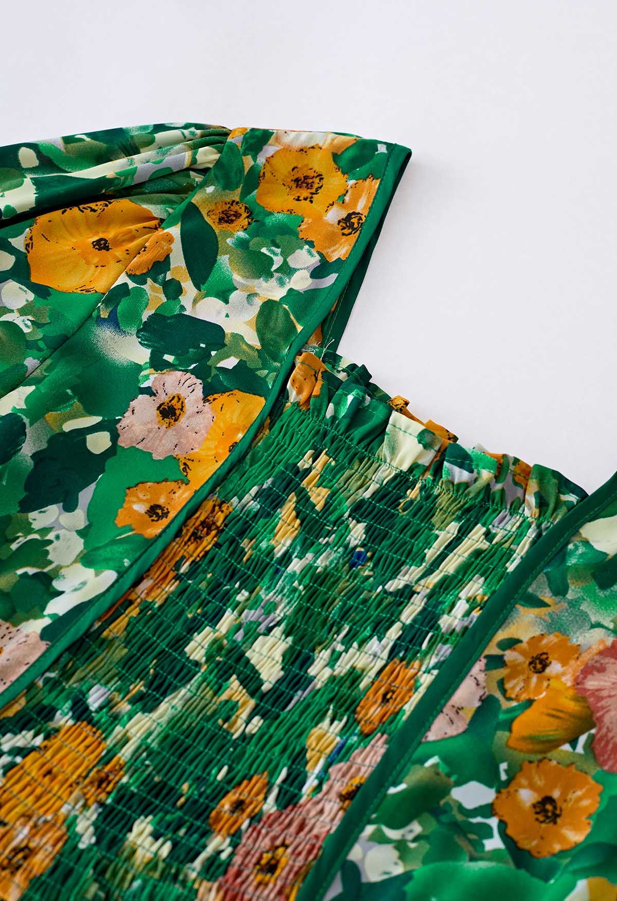 Robe volantée à col carré et imprimé fleurs sauvages