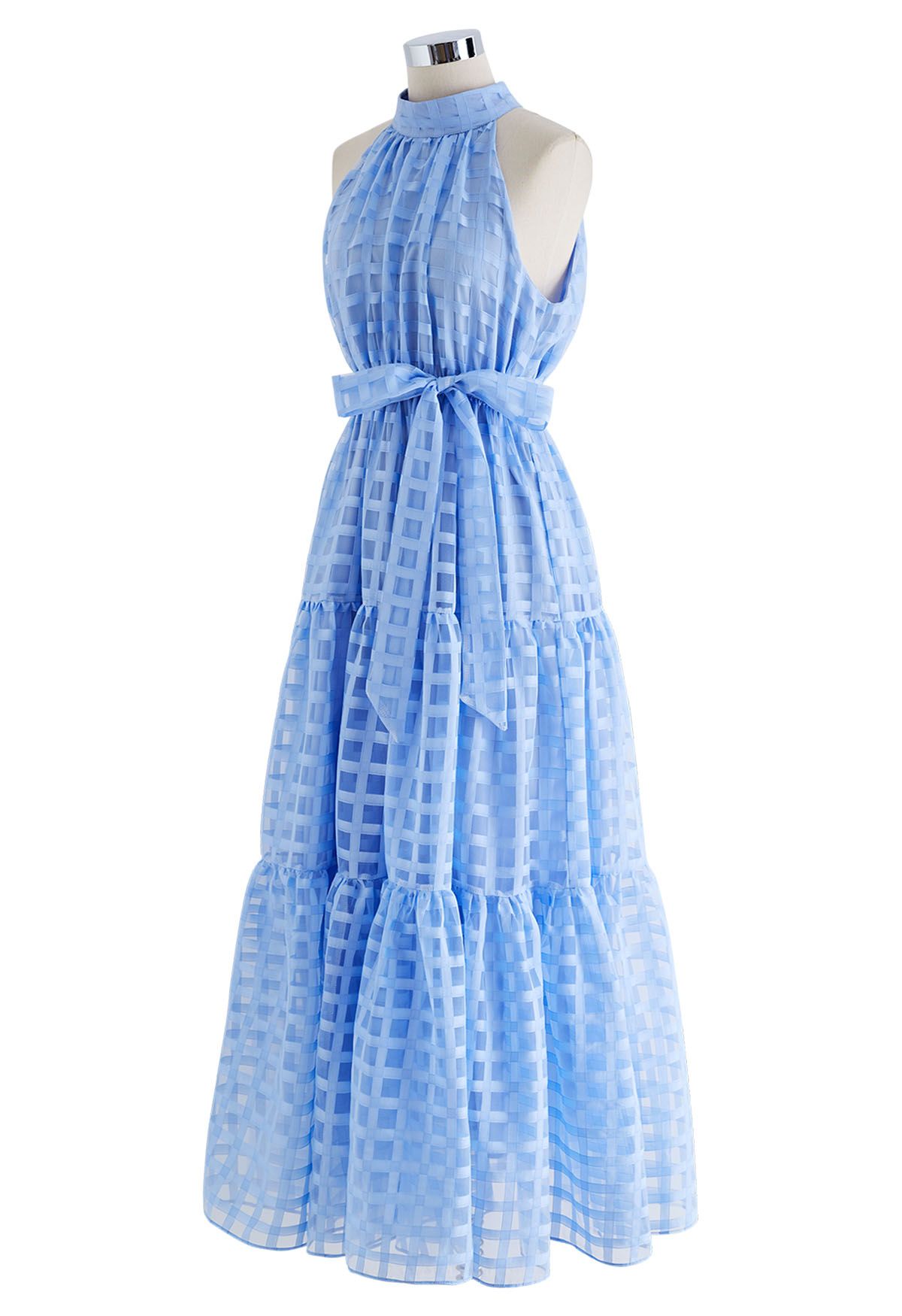 Robe longue à carreaux à col licou et taille nouée en bleu