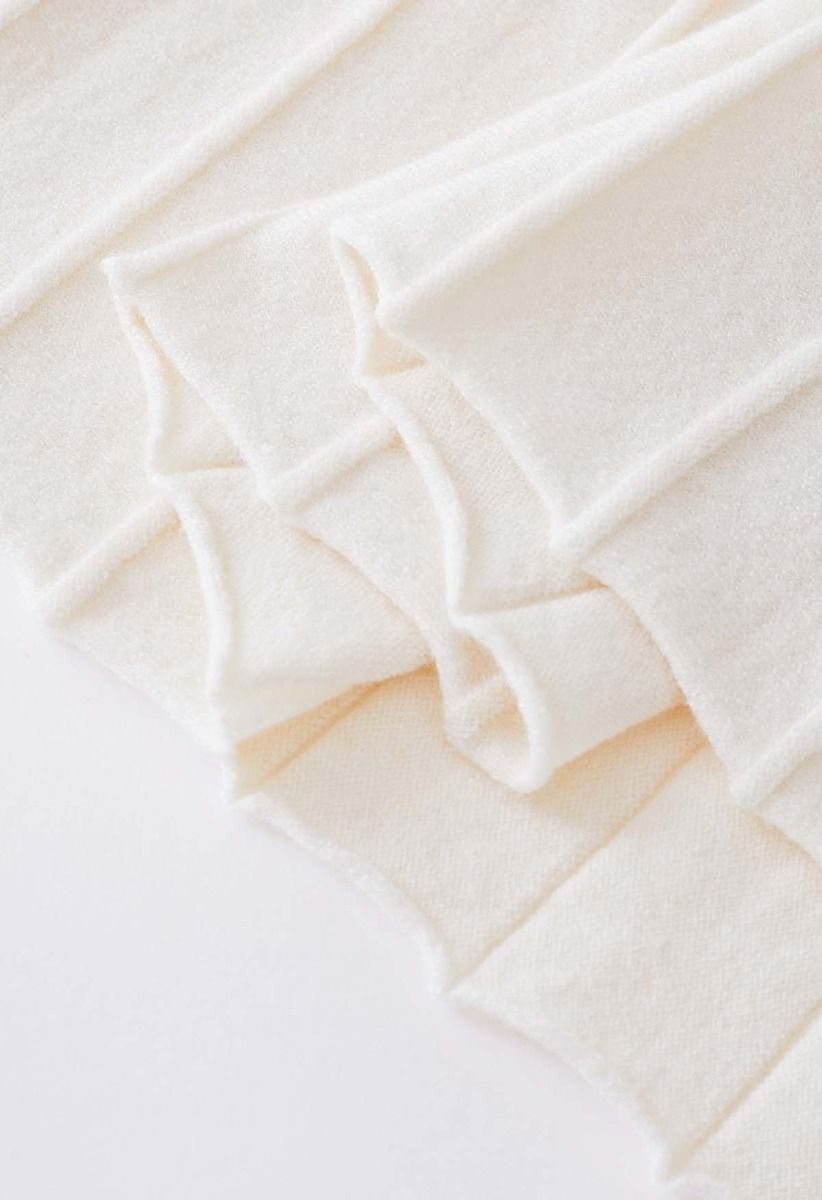 Robe Mi-Longue en Tricot Faux-Wrap sans Manches à Découpe au Dos en Crème