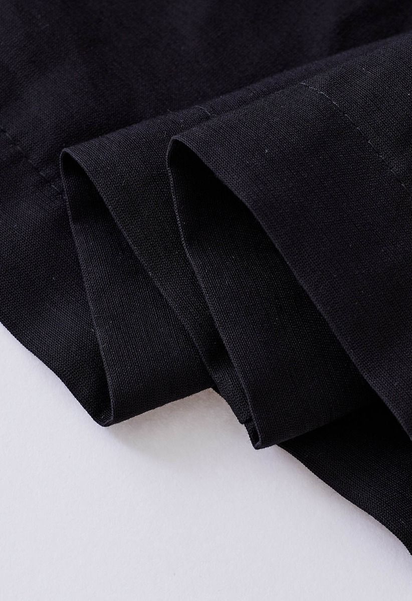 Robe chemise froncée sur le côté à la taille avec découpe en noir