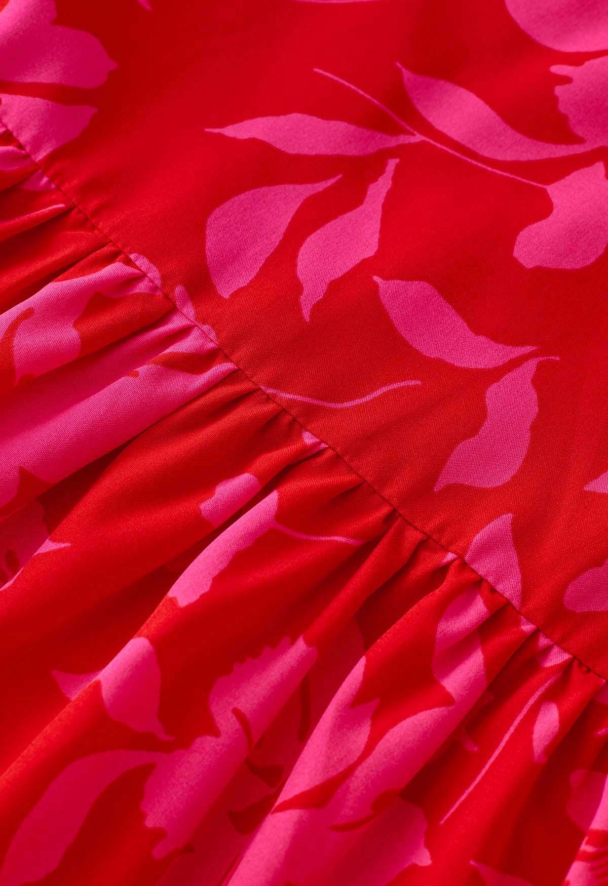 Robe portefeuille rouge à fleurs et volants