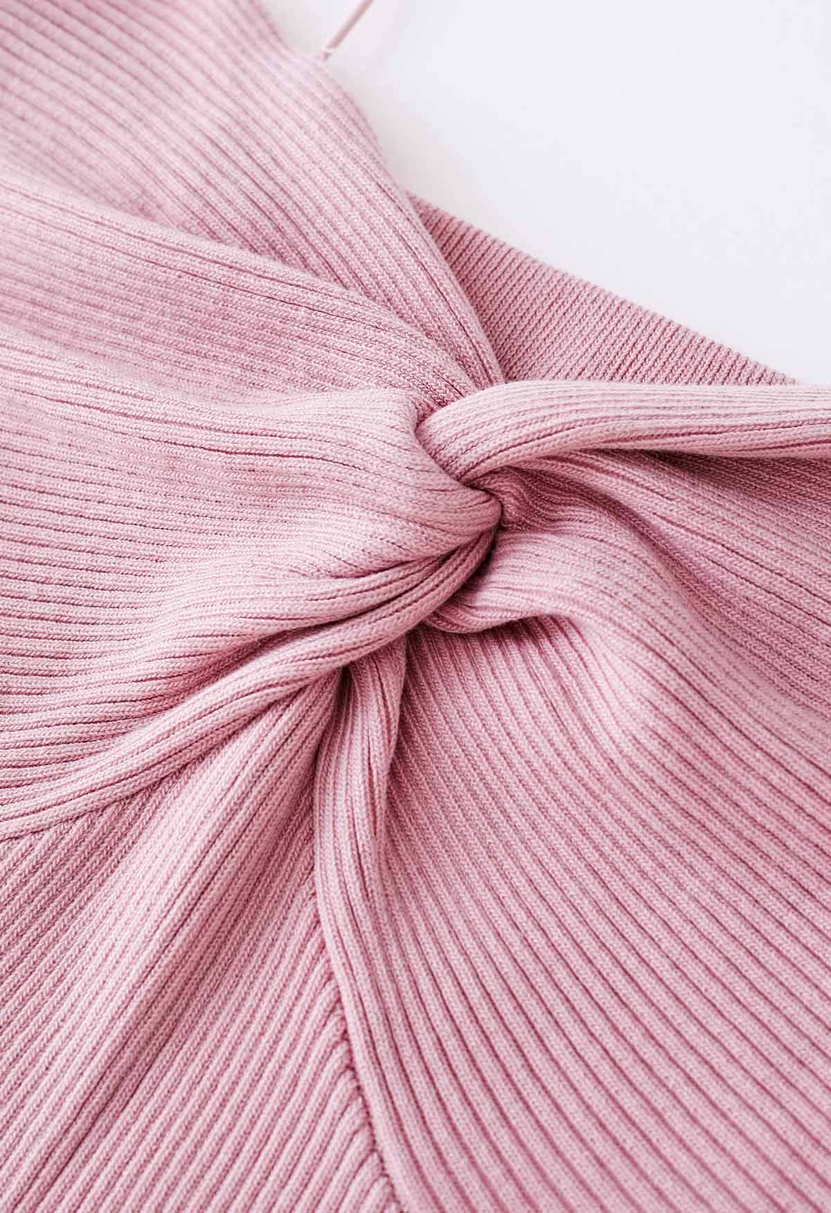 Robe caraco moulante en tricot torsadé sur le devant en rose