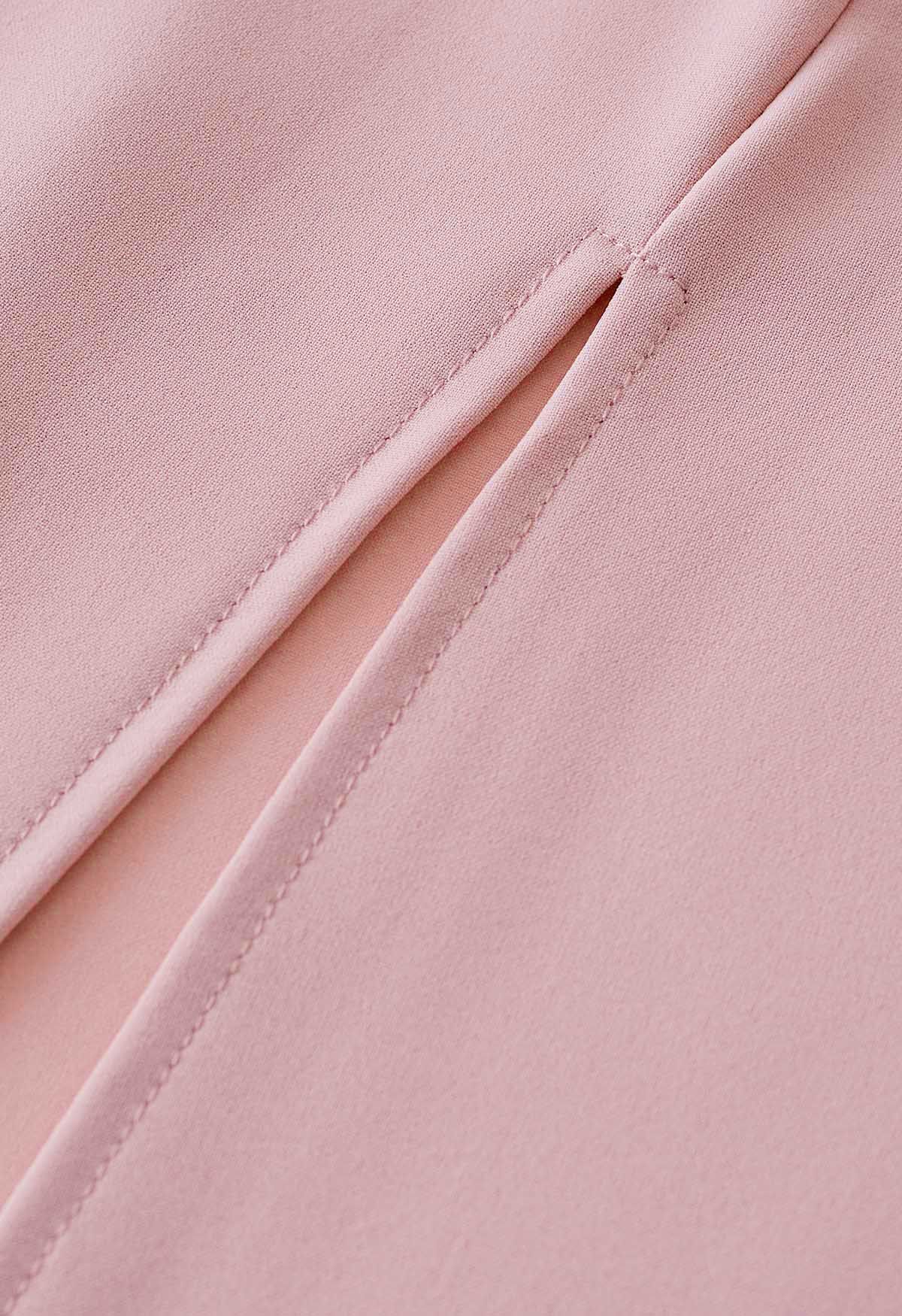 Robe caraco à volants et à nouer aux épaules en rose