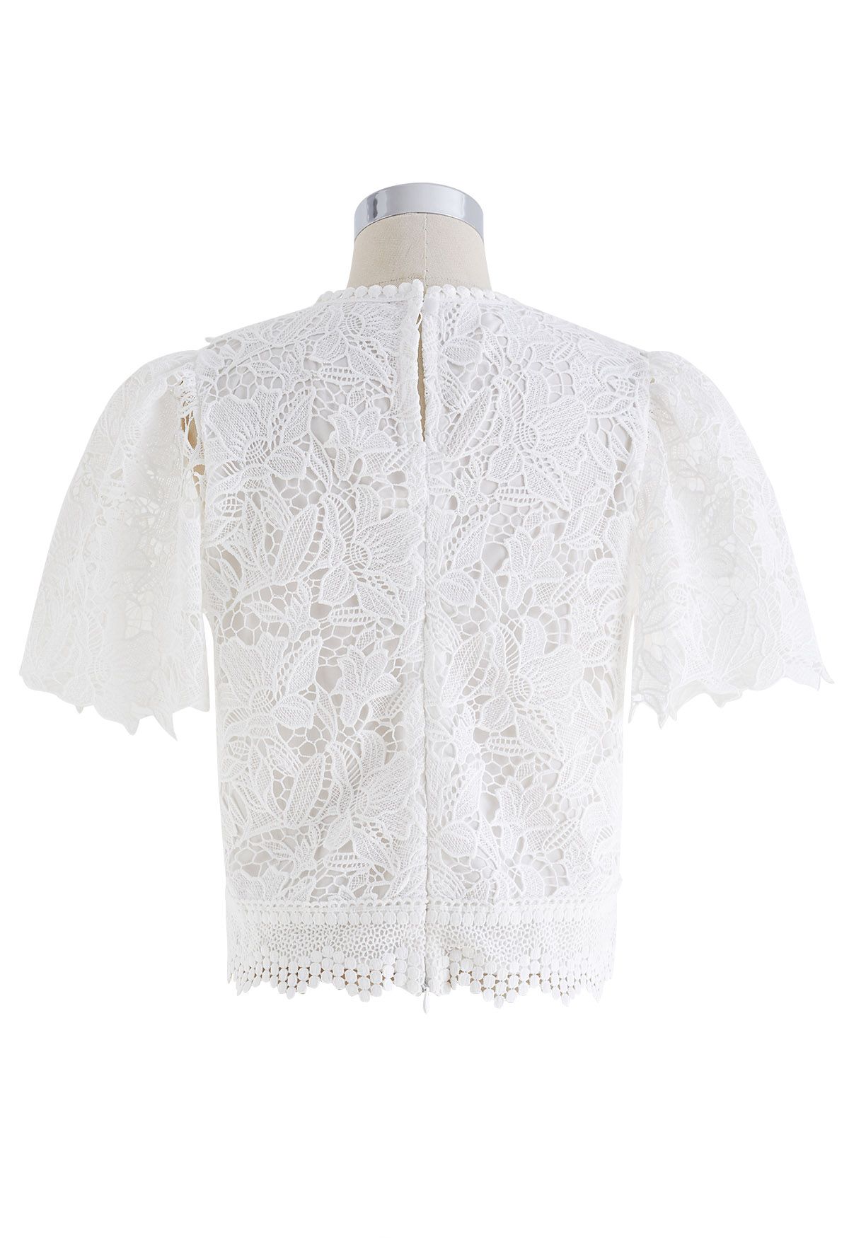 Haut court en dentelle au crochet Lily en blanc