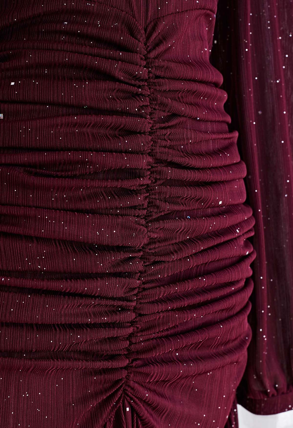 Robe longue à volants et paillettes scintillantes en bordeaux