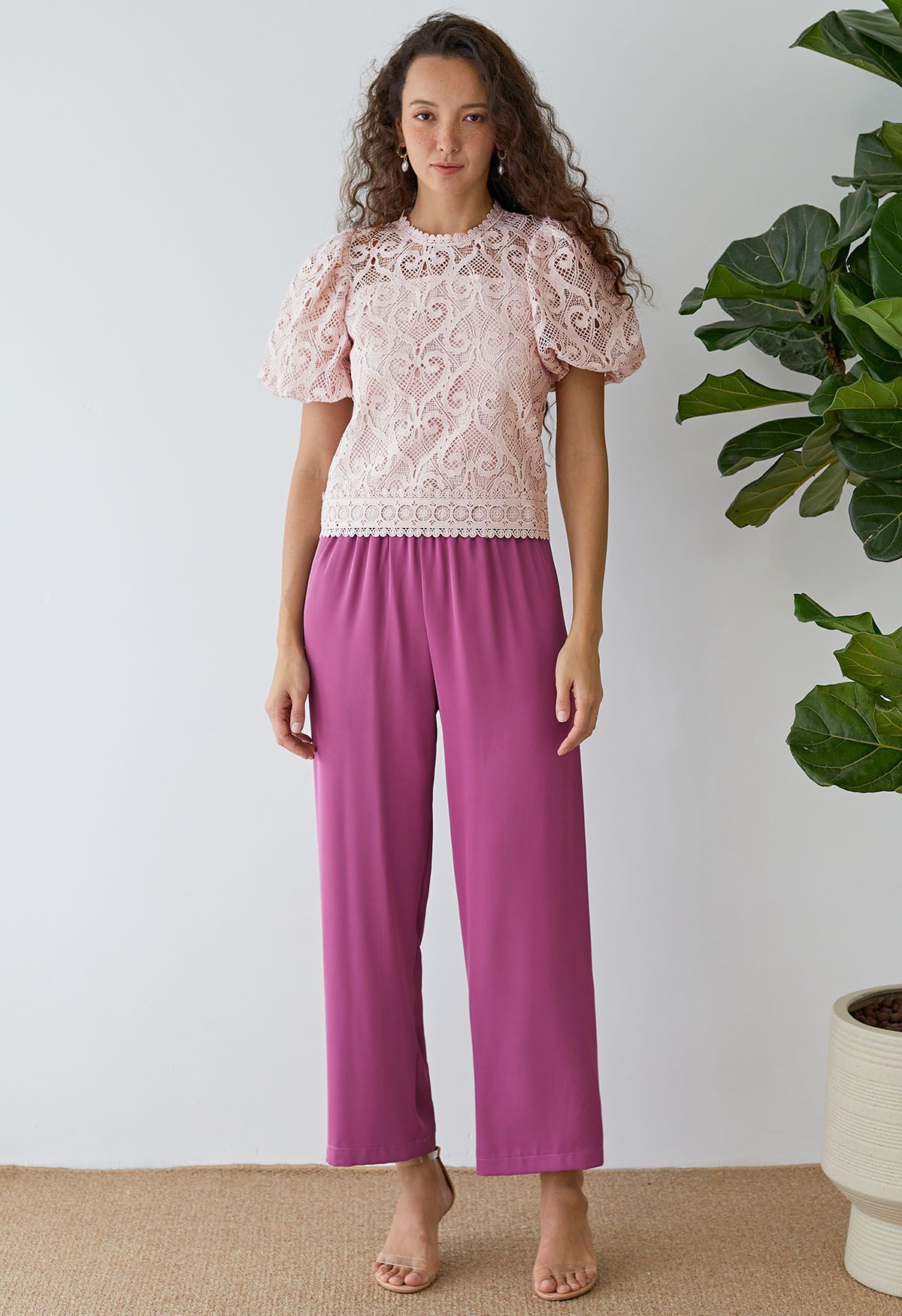 Pantalon à enfiler en satin lisse en magenta