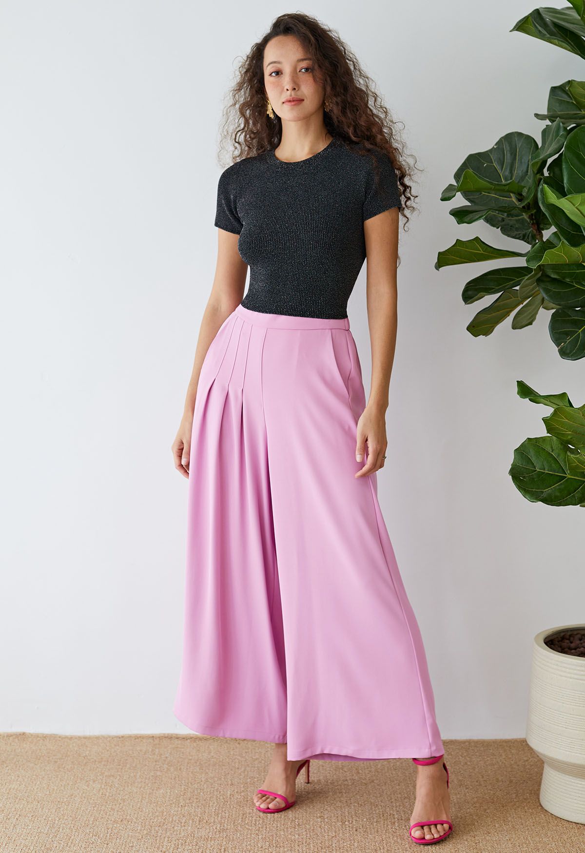 Pantalon large asymétrique en mousseline plissée à enfiler en rose vif