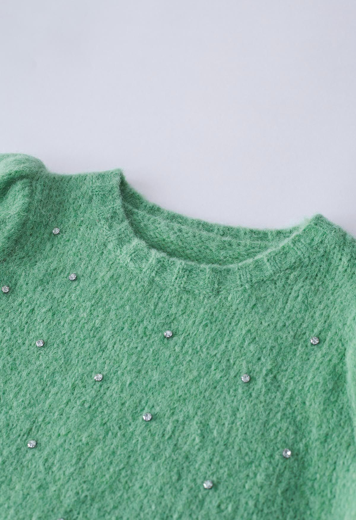 Pull en tricot flou orné de strass en vert