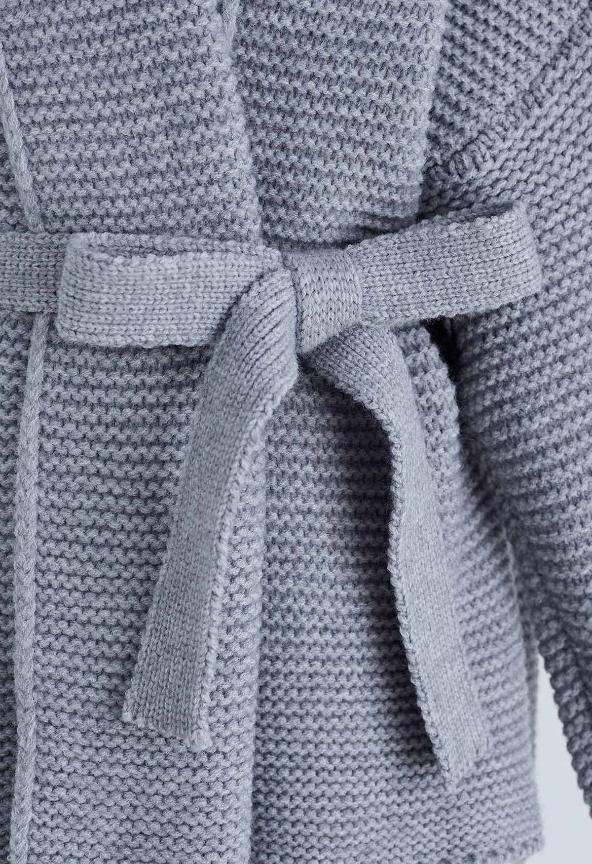 Cardigan en tricot gaufré à nouer avec col en gris