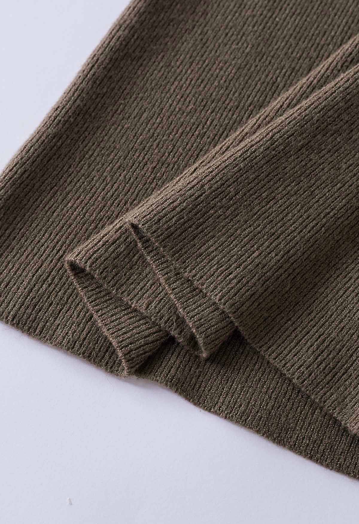 Haut en tricot ajusté à encolure crantée en taupe