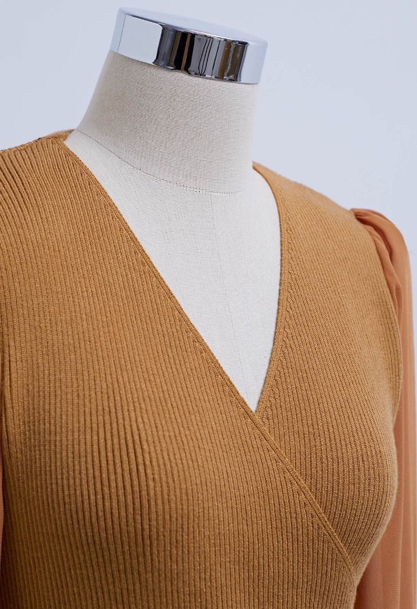 Robe mi-longue cache-cœur plissée en tricot épissé à nouer en caramel