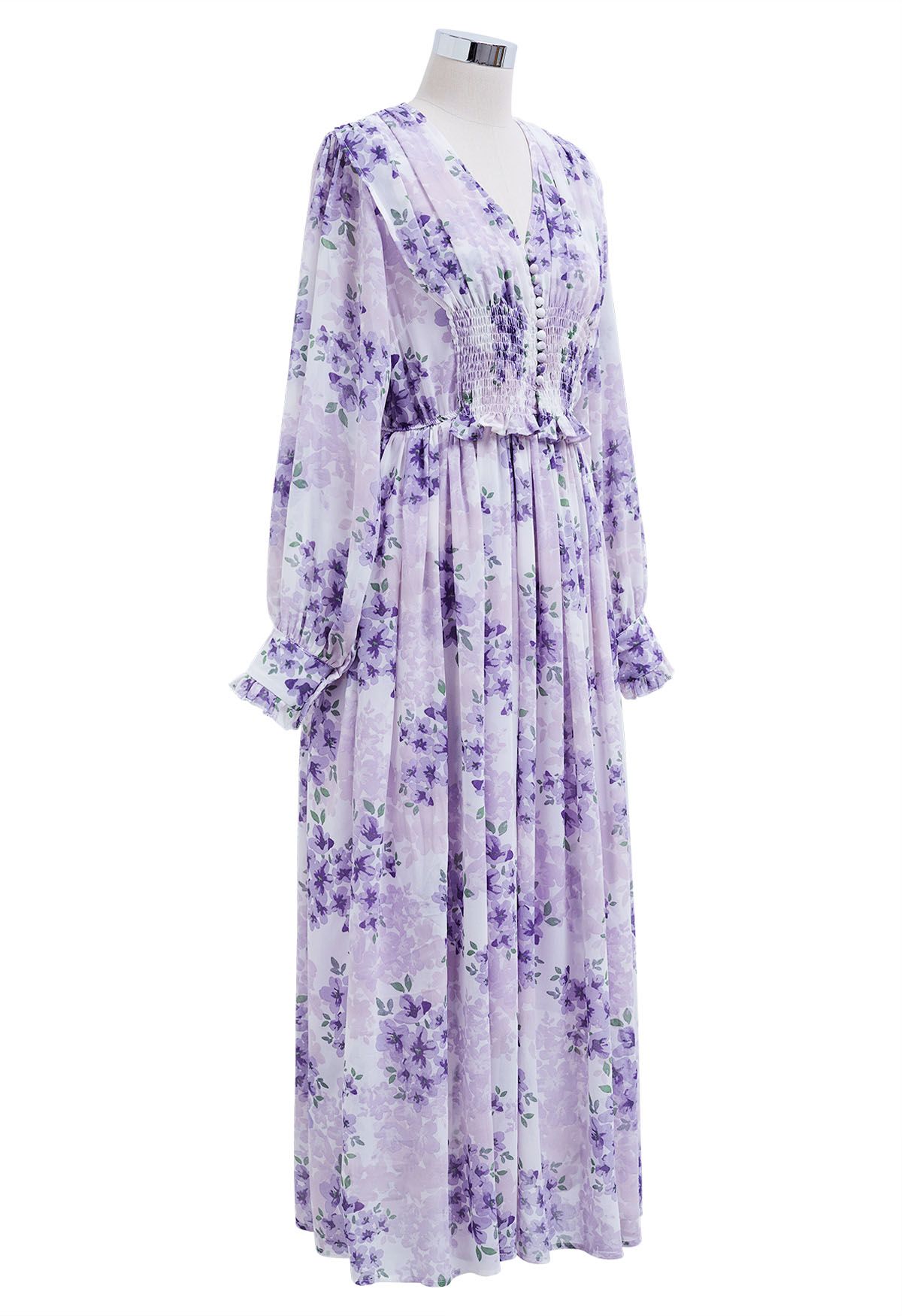 Robe longue froncée florale délicate en lilas