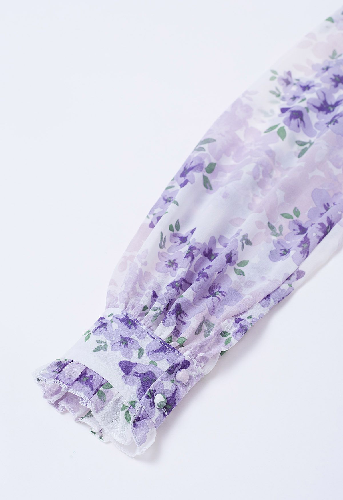 Robe longue froncée florale délicate en lilas