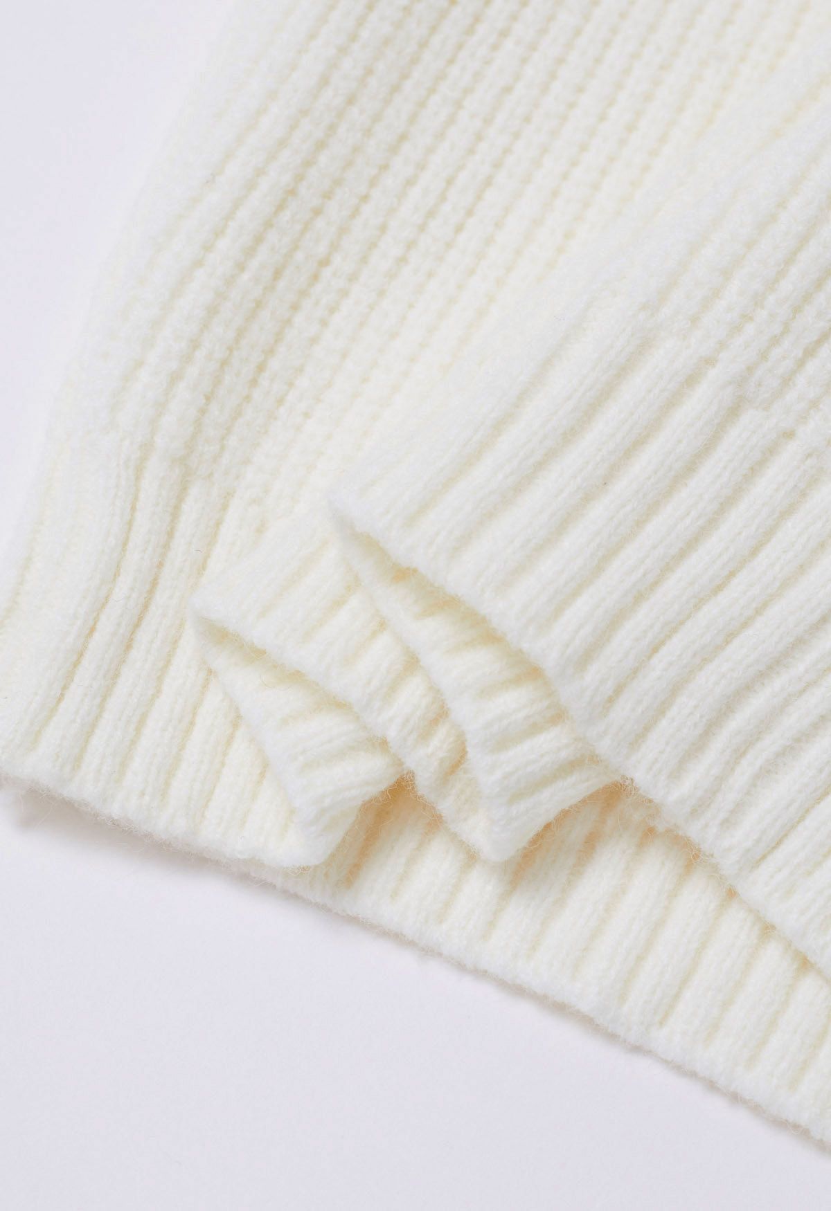 Pull en tricot à manches courtes et col montant en blanc