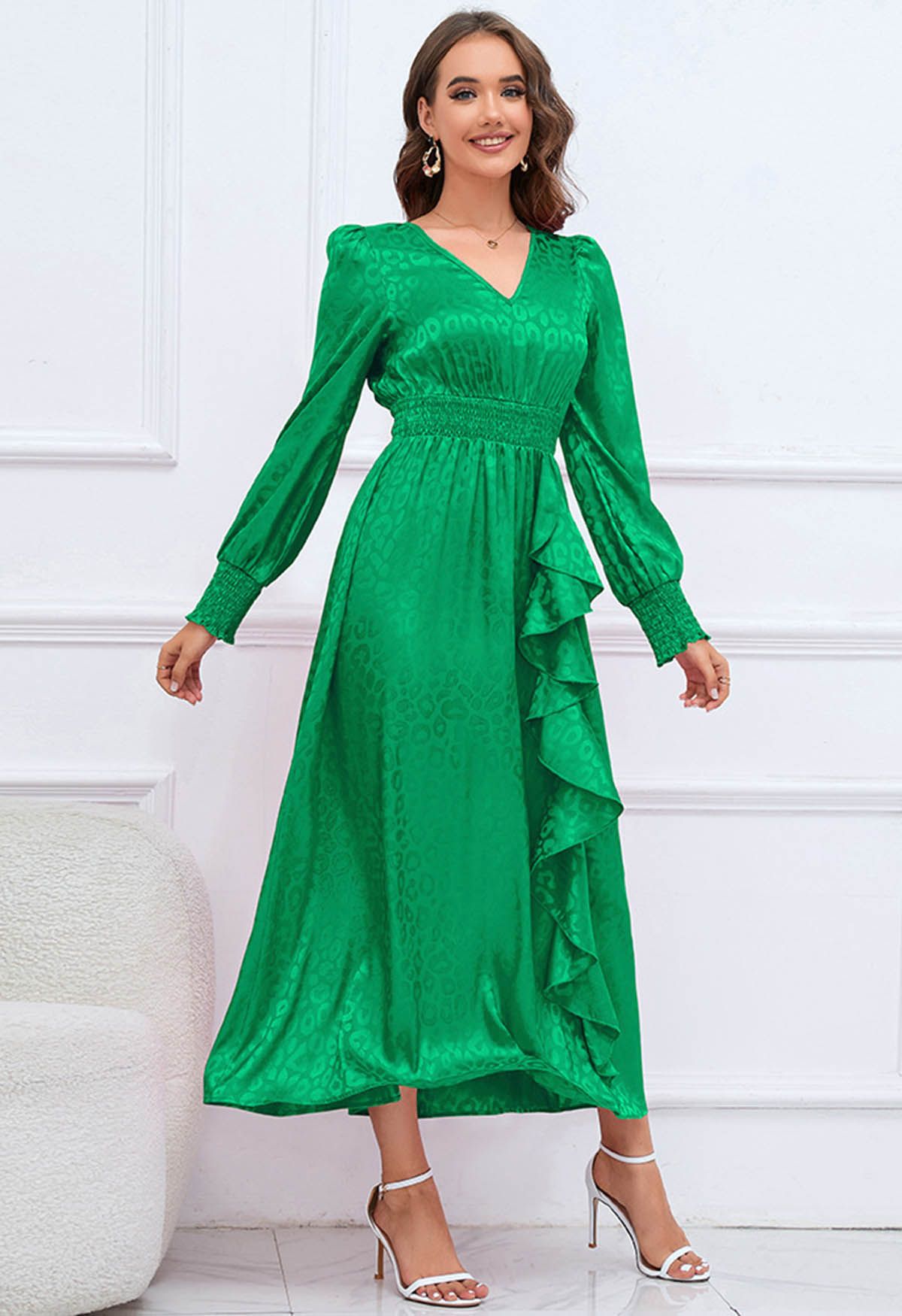 Robe longue à volants en jacquard léopard brillant en vert