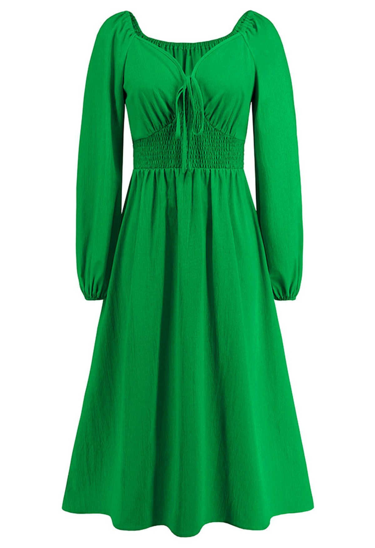 Robe mi-longue nouée sur le devant à col en cœur, vert