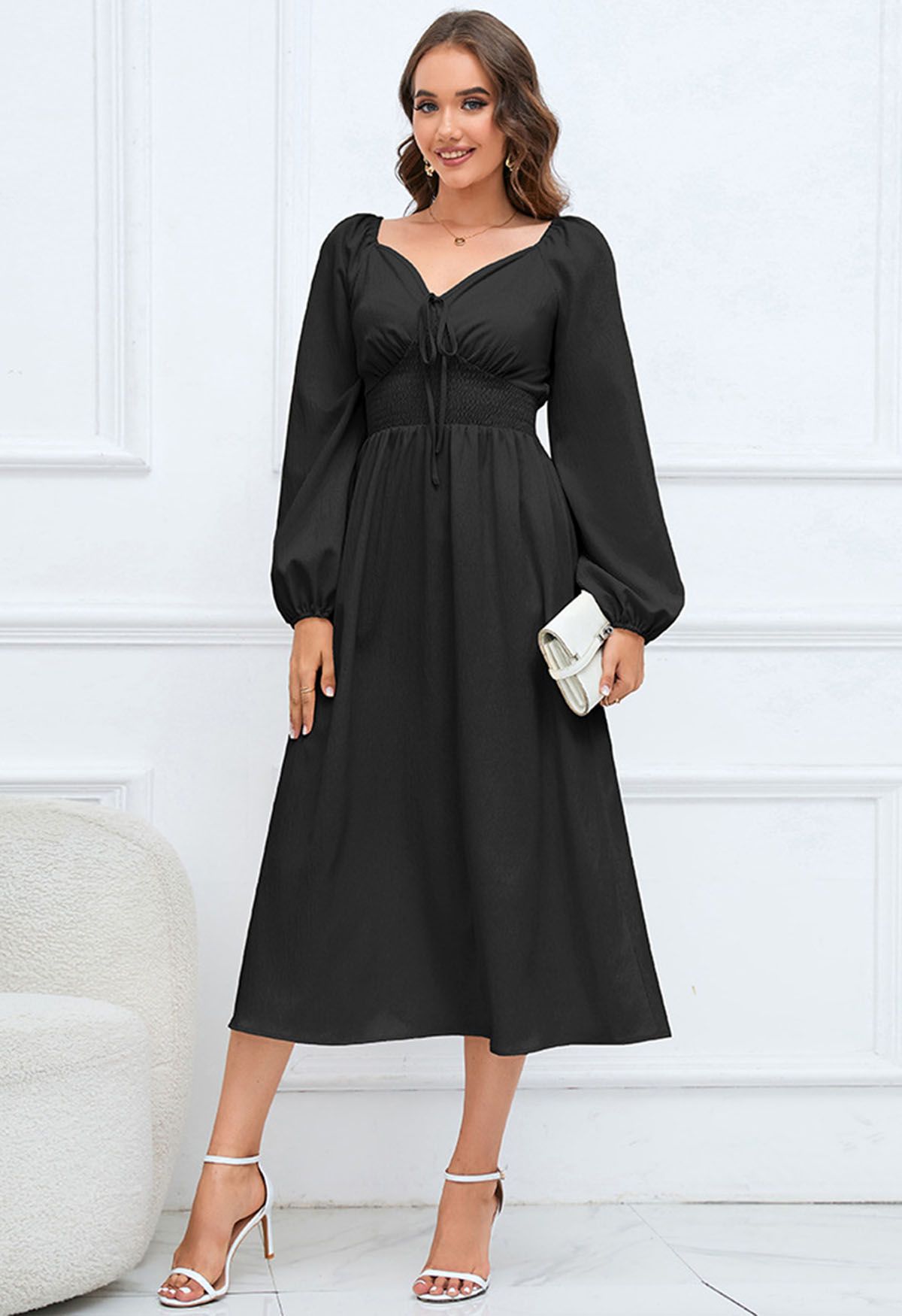 Robe midi nouée sur le devant à col en cœur en noir