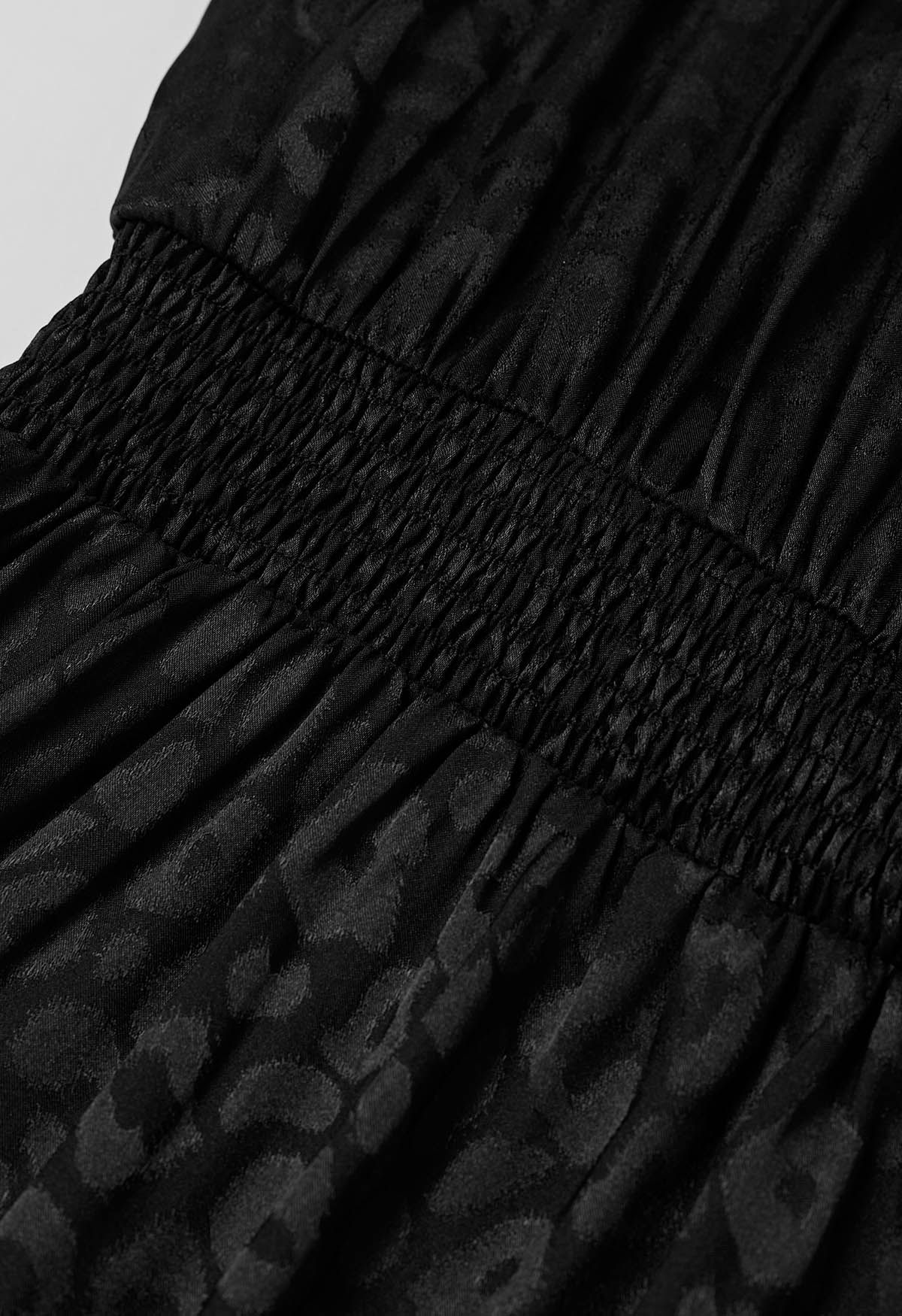 Robe longue à volants en jacquard léopard brillant en noir