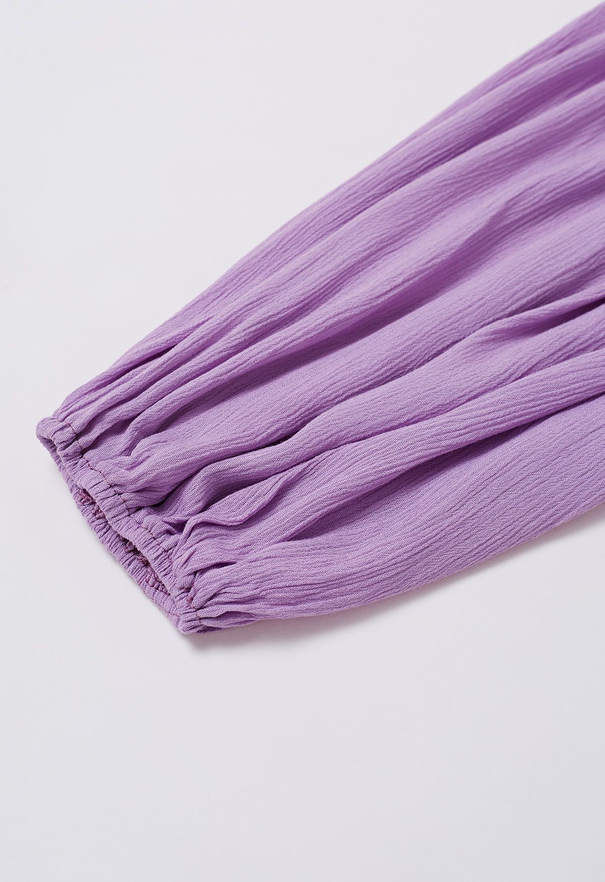 Robe à volants ceinturée à manches bouffantes exagérées en lilas