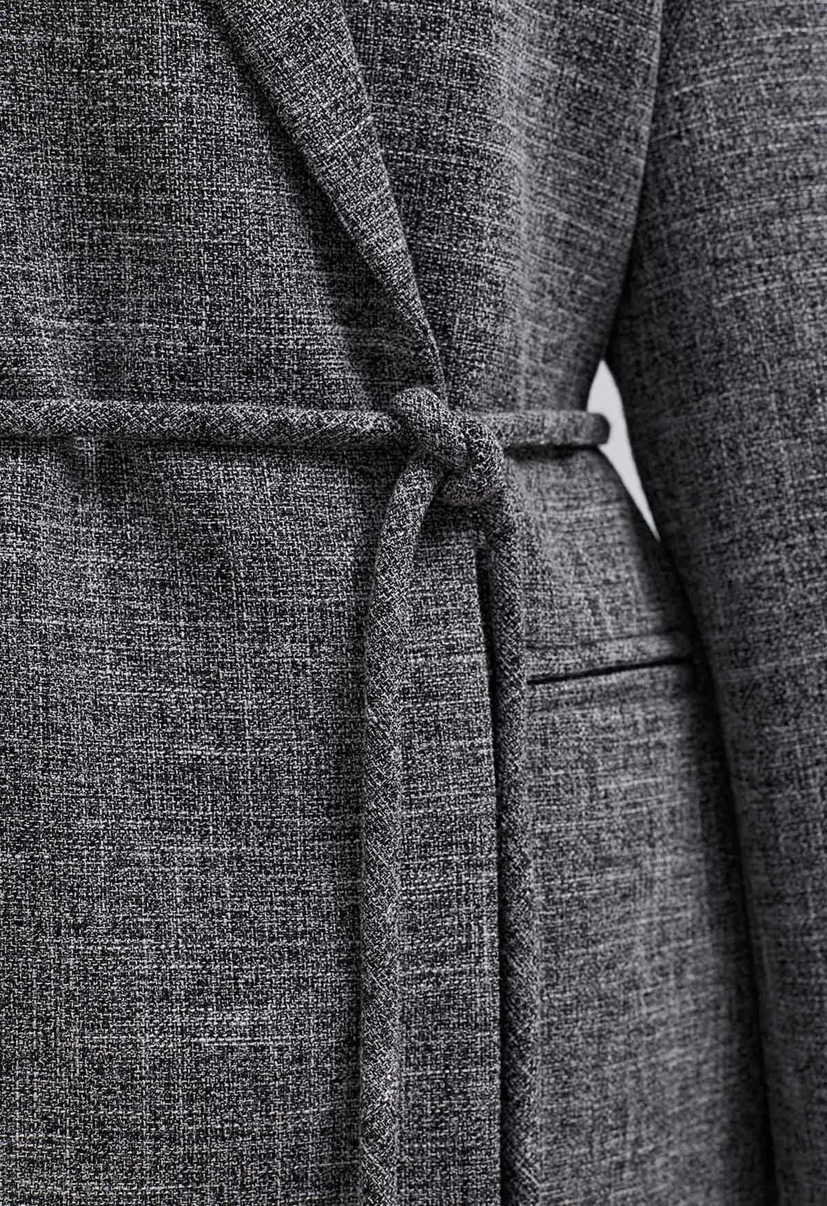 Ensemble blazer en tweed à col châle et jupe crayon à franges en gris
